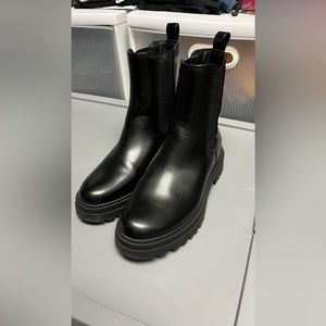 Black Chelsea Boots